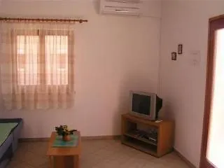 Coloseum Apartments 普拉 3*,